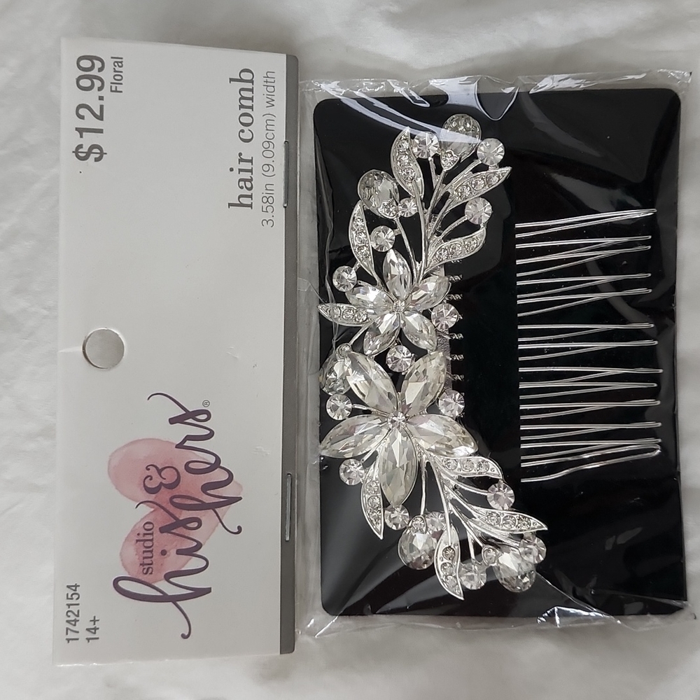 SOLD- Bling Hair Comb